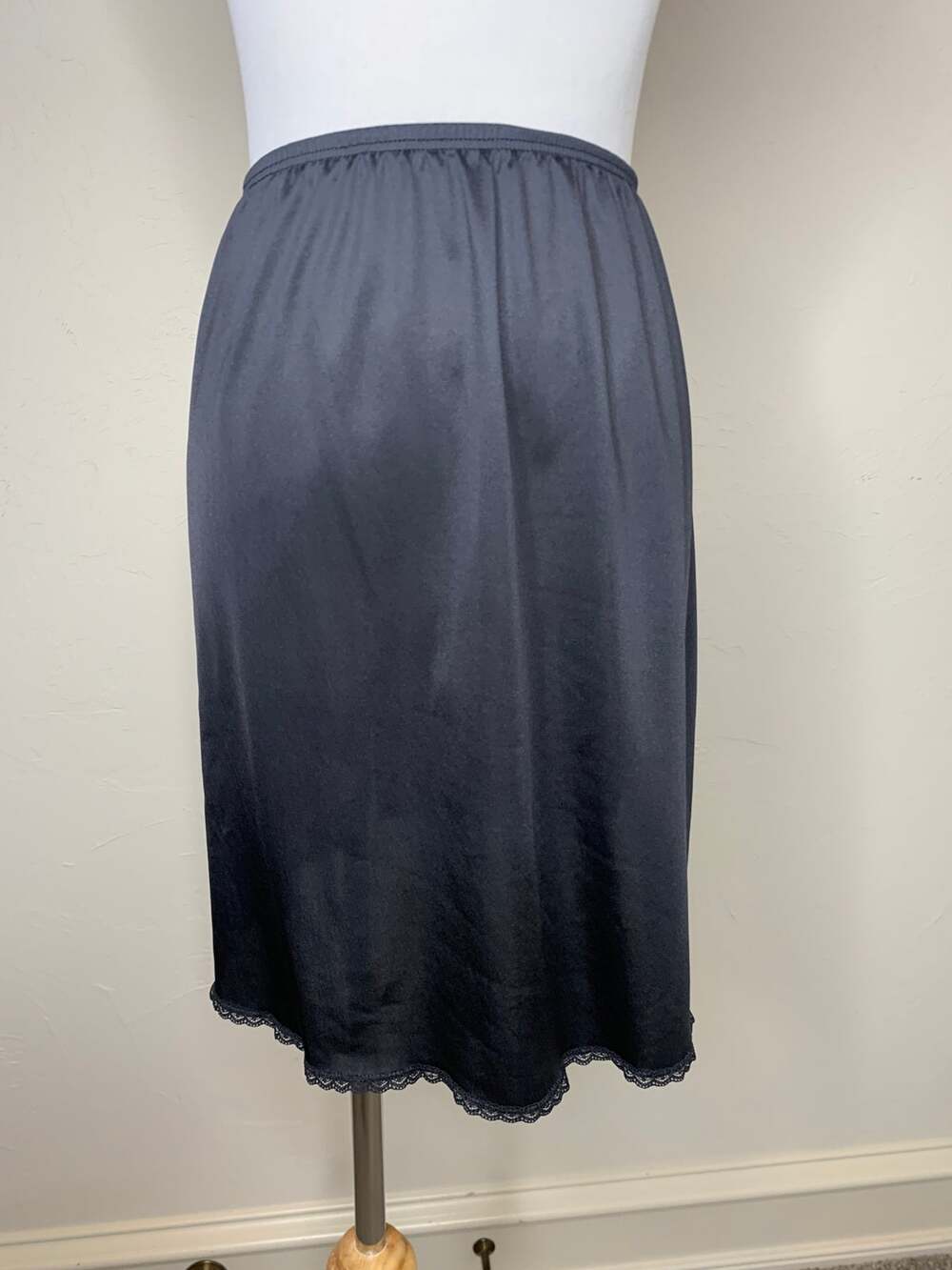 Vassarette Black Mini Slip Sz Medium Lace Trimmed Slit